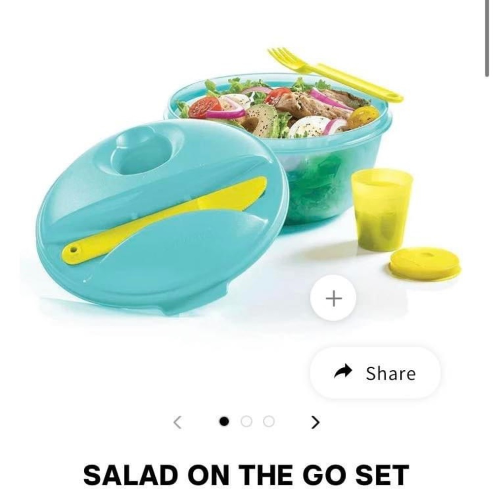 New Tupperware Salad on the Go Set Blue/Green